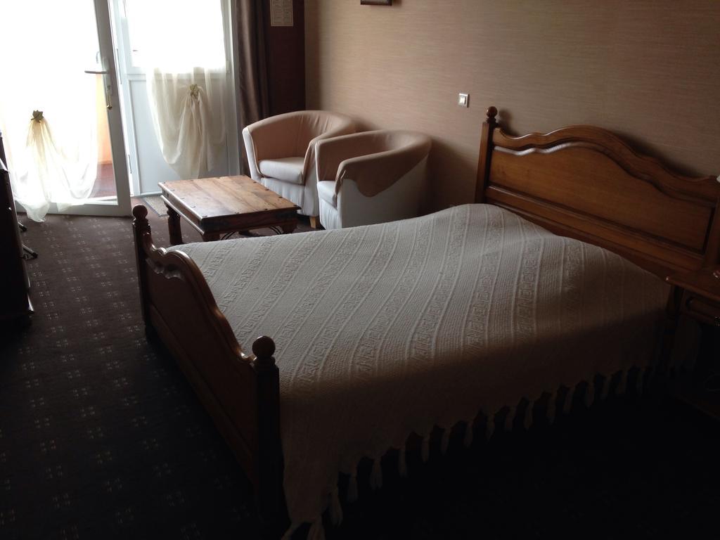 L'Epicurien Hotel Saint-Nicolas-de-Port Kamer foto