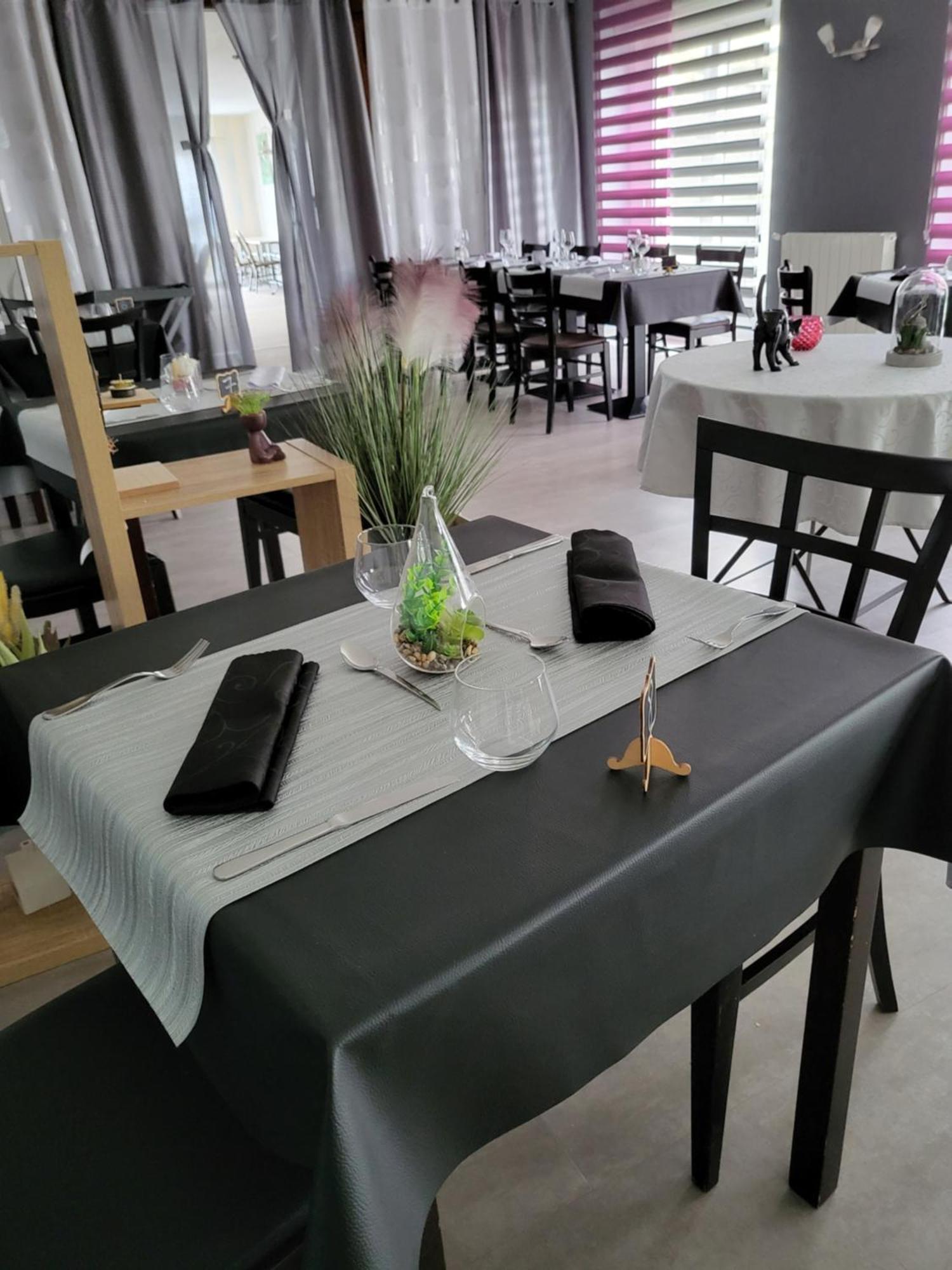 L'Epicurien Hotel Saint-Nicolas-de-Port Buitenkant foto